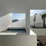 Hotel Cubic Mykonos Seafront Design Ornos (Mykonos)