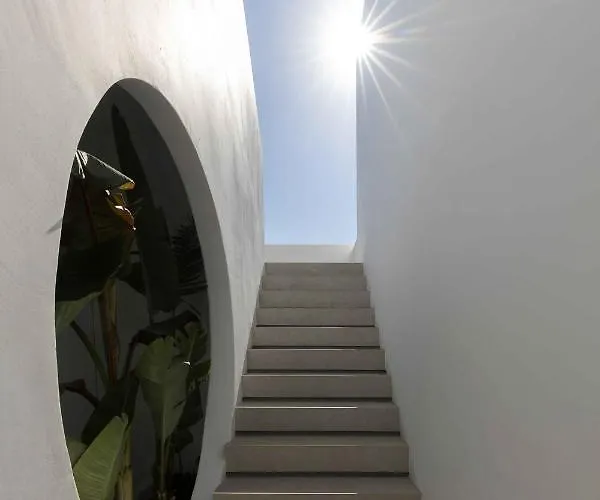 Cubic Mykonos Seafront Design Ornos (Mykonos)