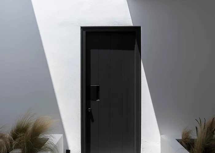 Cubic Mykonos Seafront Design Ornos (Mykonos)