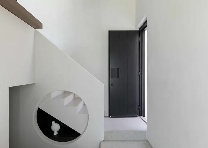 Cubic Mykonos Seafront Design فندق أورنوس