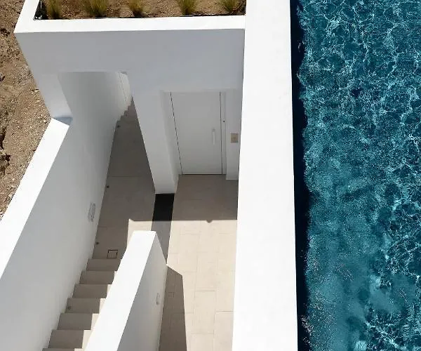 Cubic Mykonos Seafront Design فندق أورنوس