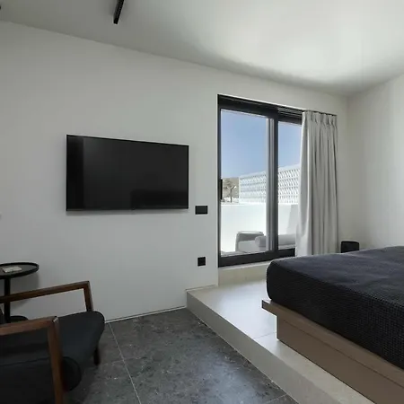 מלון Cubic Mykonos Seafront Design *