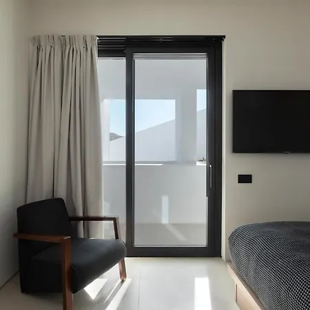 Cubic Mykonos Seafront Design 4*
