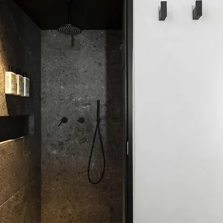 Cubic Mykonos Seafront Design מלון