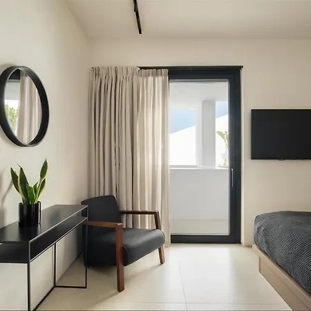 Cubic Mykonos Seafront Design מלון *