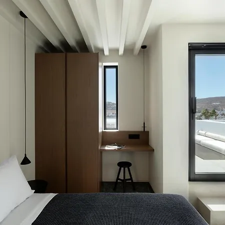 Cubic Mykonos Seafront Design * אורנוס