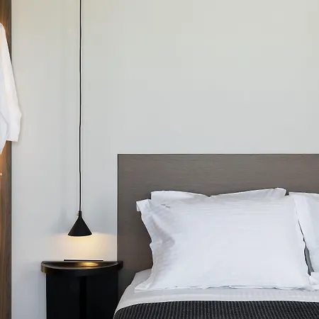 Cubic Mykonos Seafront Design 4* 奥诺斯