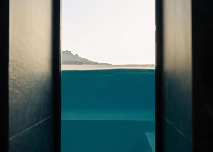 Hotel Cubic Mykonos Seafront Design *