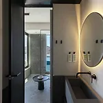 Cubic Mykonos Seafront Design 酒店 *