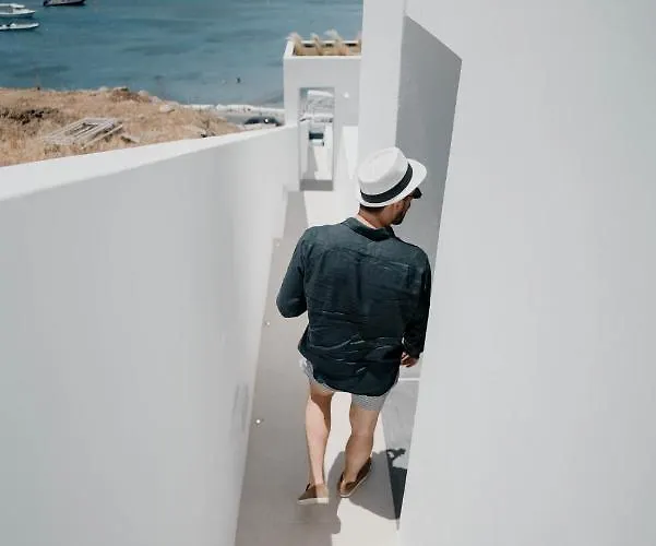 Cubic Mykonos Seafront Design * Ornos (Mykonos)